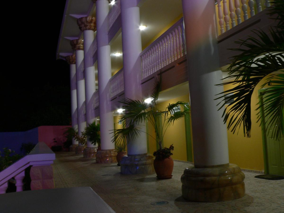 Appart' Hotel Montjoyeux Les Vagues Cayenne Bagian luar foto